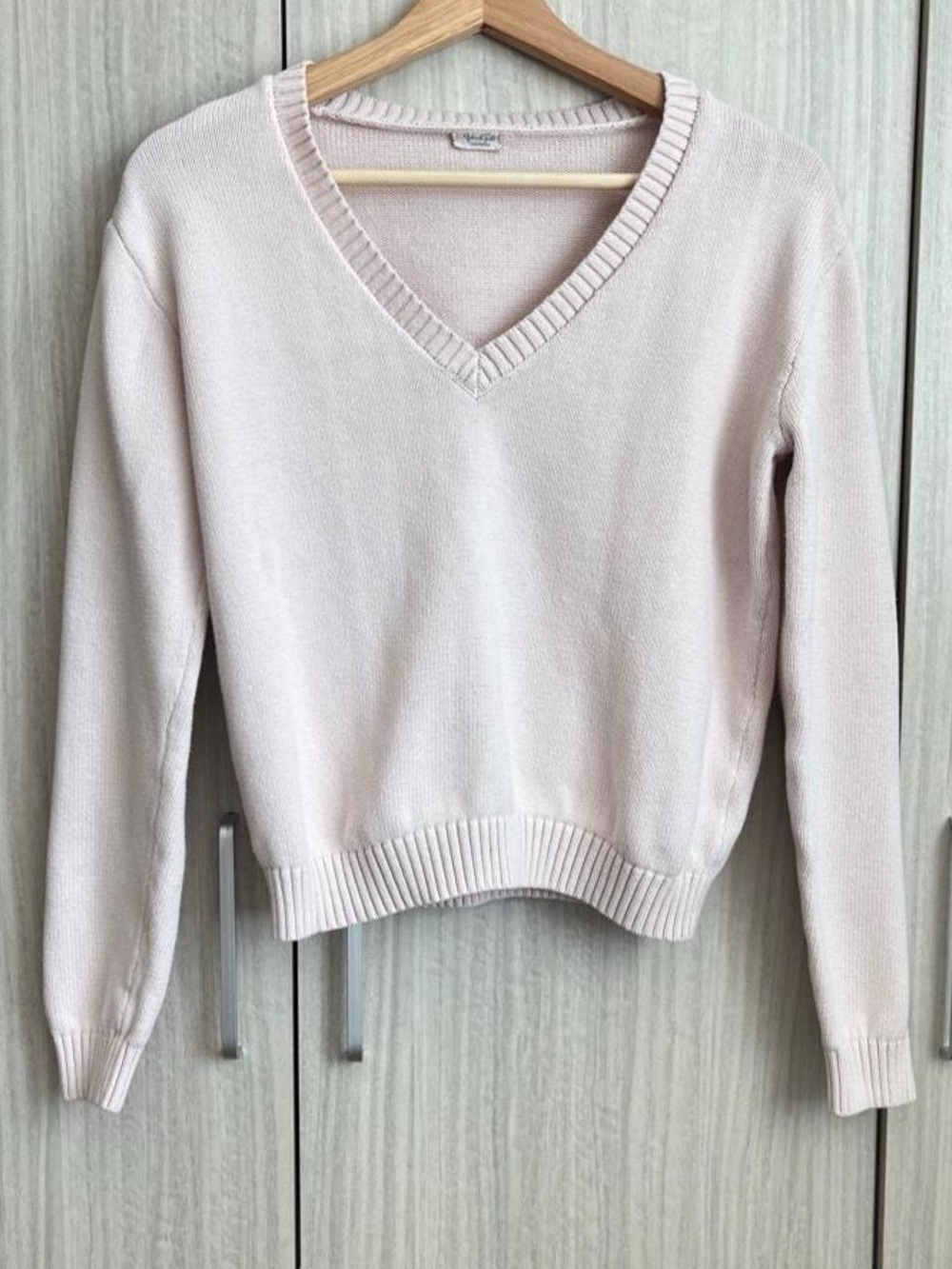 Brandy Melville Pale Pink V-Neck Sweater